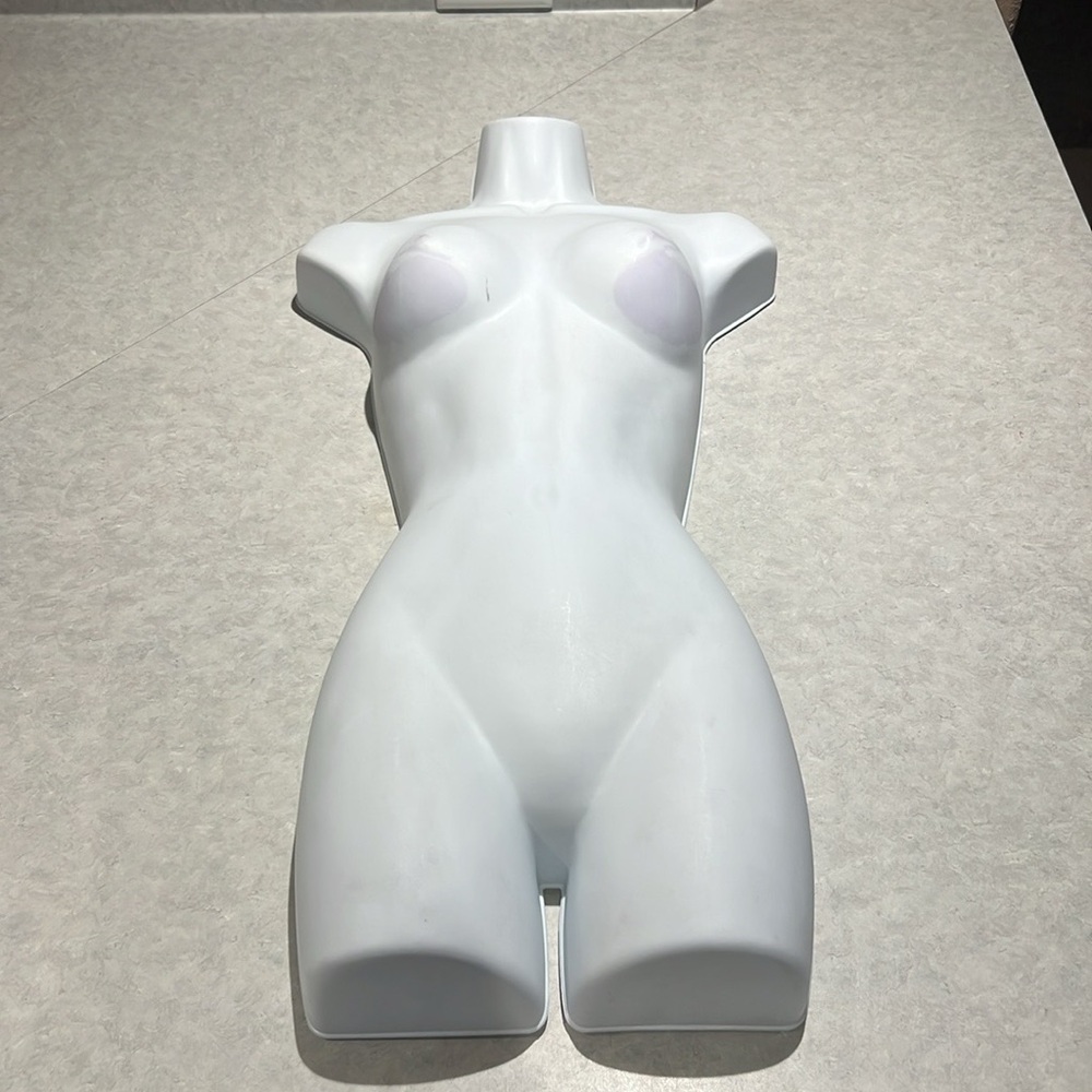 Top Mannequin - image 3